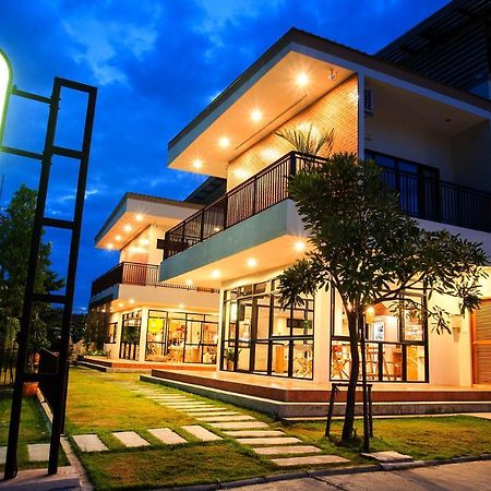פאטאיה Yellow Moon Hotel מראה חיצוני תמונה