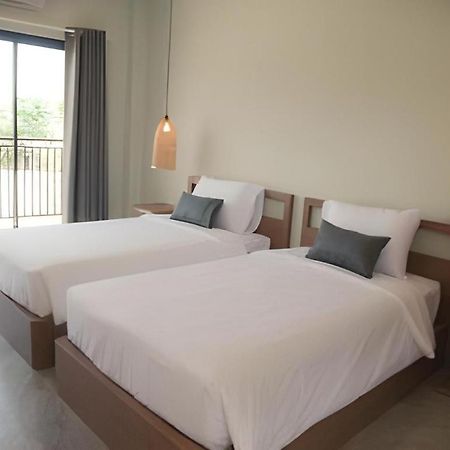 פאטאיה Yellow Moon Hotel מראה חיצוני תמונה