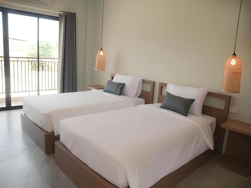 פאטאיה Yellow Moon Hotel מראה חיצוני תמונה